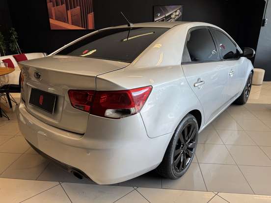 KIA-CERATO-2012