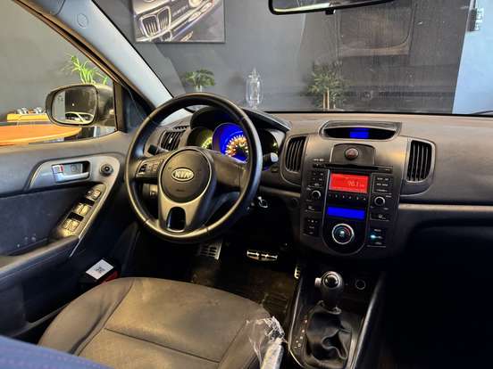 KIA-CERATO-1.6 SX3 16V GASOLINA 4P AUTOMÁTICO KIA-CERATO-2012