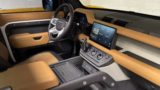 LAND ROVER-DEFENDER-2024