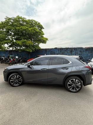 LEXUS UX 300h 2.0 VVT-I HYBRID CVT