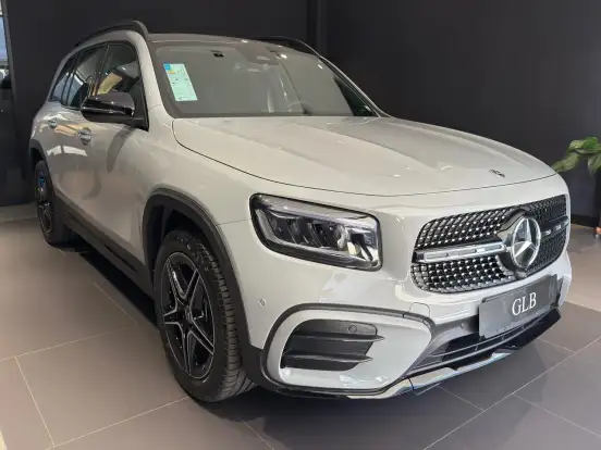 MERCEDES-BENZ-GLB 220-2026