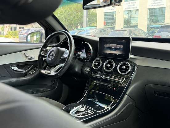 MERCEDES-BENZ-GLC 250-2016