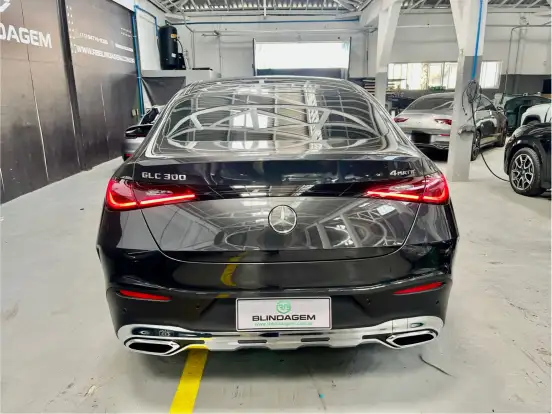 MERCEDES-BENZ-GLC 300-2025