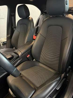 MERCEDES-BENZ-A 200-2019