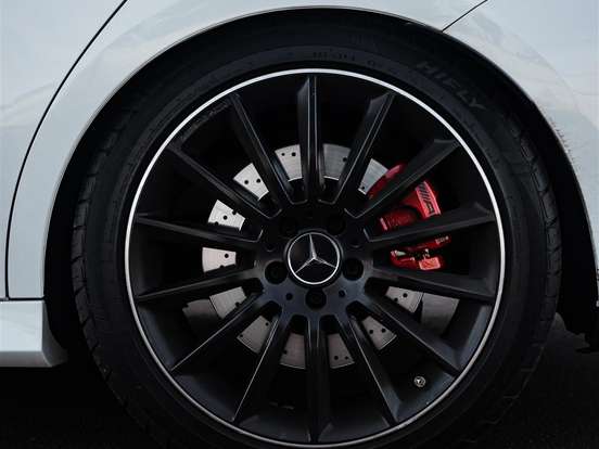 MERCEDES-BENZ-CLA 35 AMG-2.0 CGI GASOLINA 4MATIC 7G-DCT MERCEDES-BENZ-CLA 35 AMG-2021