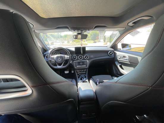 MERCEDES-BENZ-GLA 250-2018