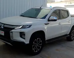 MITSUBISHI L200 TRITON 2.4 16V TURBO DIESEL SPORT HPE-S CD 4P 4X4 AUTOMÁTICO MITSUBISHI L200 TRITON 2.4 16V TURBO DIESEL SPORT HPE-S CD 4P 4X4 AUTOMÁTICO