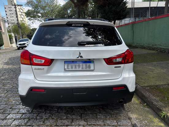 MITSUBISHI-ASX-2011