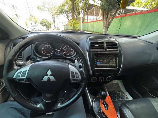 MITSUBISHI-ASX-2011