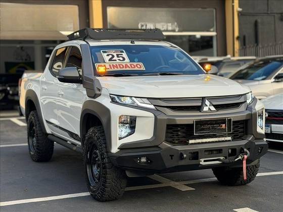 MITSUBISHI L200 TRITON 2.4 16V TURBO DIESEL SPORT SAVANA CD 4P 4X4 AUTOMÁTICO