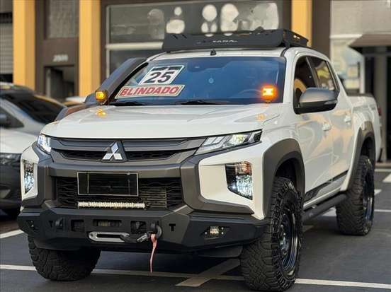 MITSUBISHI-L200 TRITON-2025
