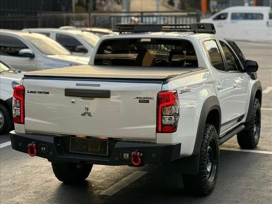 MITSUBISHI-L200 TRITON-2.4 16V TURBO DIESEL SPORT SAVANA CD 4P 4X4 AUTOMÁTICO MITSUBISHI-L200 TRITON-2025