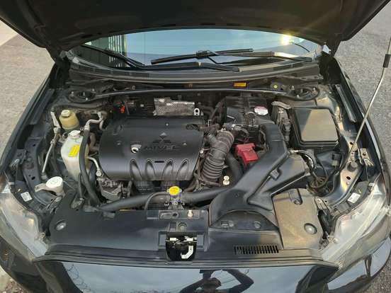 MITSUBISHI-LANCER-2015