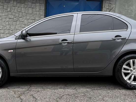 MITSUBISHI-LANCER-2.0 HLE 16V GASOLINA 4P AUTOMÁTICO MITSUBISHI-LANCER-2015