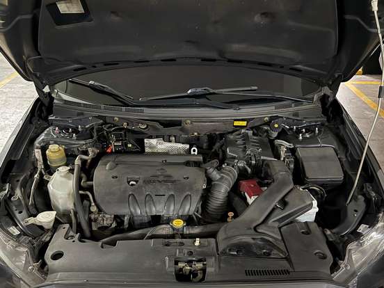 MITSUBISHI-LANCER-2.0 HLE 16V GASOLINA 4P AUTOMÁTICO MITSUBISHI-LANCER-2015
