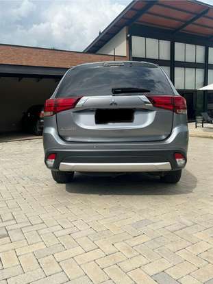 MITSUBISHI-OUTLANDER-2016