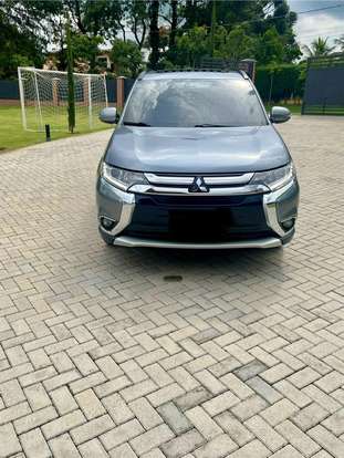 MITSUBISHI-OUTLANDER-2016