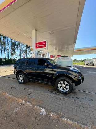 MITSUBISHI-PAJERO-2009