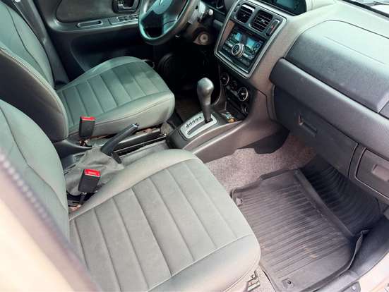 MITSUBISHI-PAJERO TR4-2015