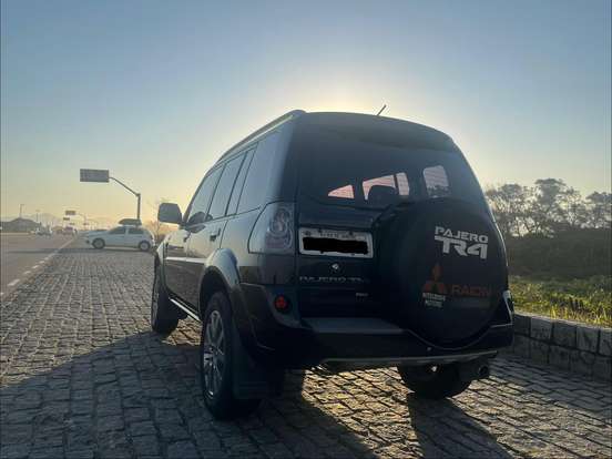 MITSUBISHI-PAJERO TR4-2.0 4X2 16V 140CV FLEX 4P AUTOMÁTICO MITSUBISHI-PAJERO TR4-2012