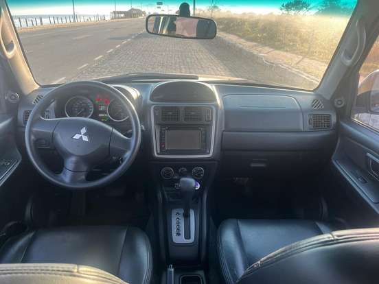 MITSUBISHI-PAJERO TR4-2012