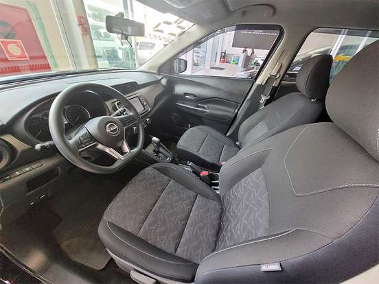 NISSAN-KICKS PLAY-2025