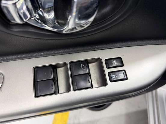 NISSAN-MARCH-1.6 SV 16V FLEX 4P MANUAL NISSAN-MARCH-2014