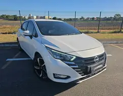 NISSAN VERSA 1.6 16V FLEX EXCLUSIVE XTRONIC NISSAN VERSA 1.6 16V FLEX EXCLUSIVE XTRONIC