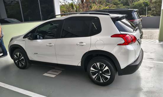 PEUGEOT-2008-2020