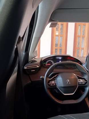 PEUGEOT-208-2024
