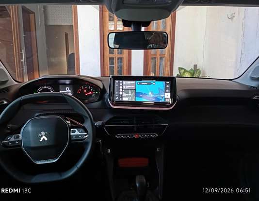 PEUGEOT-208-2024