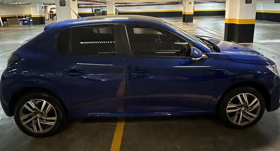 PEUGEOT-208-2021