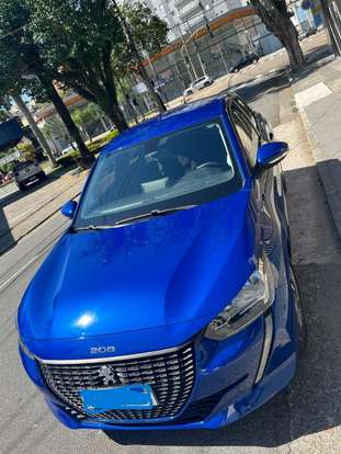 PEUGEOT-208-2021