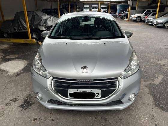 PEUGEOT 208 1.6 GRIFFE 16V FLEX 4P AUTOMÁTICO