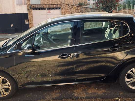 PEUGEOT-208-1.6 GRIFFE 16V FLEX 4P AUTOMÁTICO PEUGEOT-208-2015