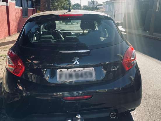 PEUGEOT-208-1.6 GRIFFE 16V FLEX 4P AUTOMÁTICO PEUGEOT-208-2015