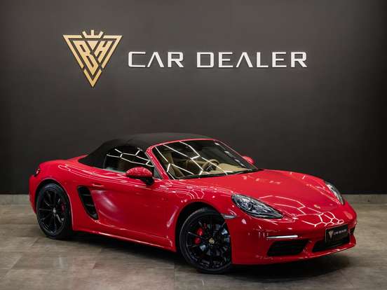 PORSCHE-718-2016