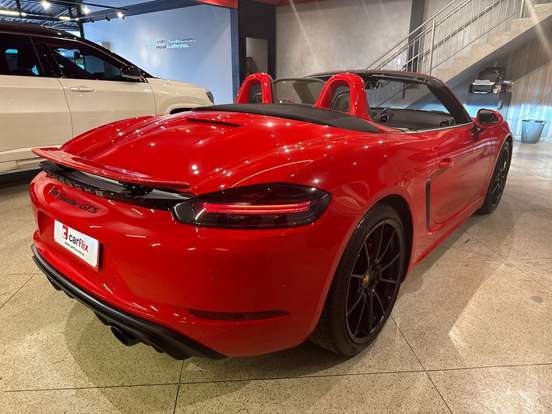PORSCHE-718-2024
