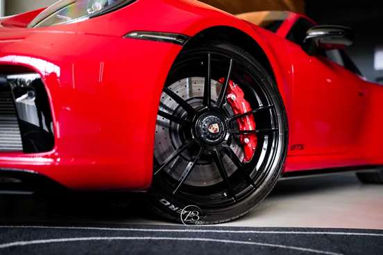 PORSCHE-911-2023