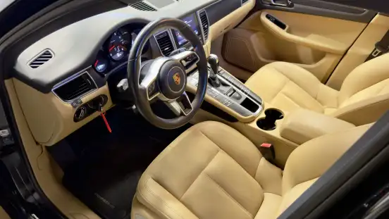 PORSCHE-MACAN-2017