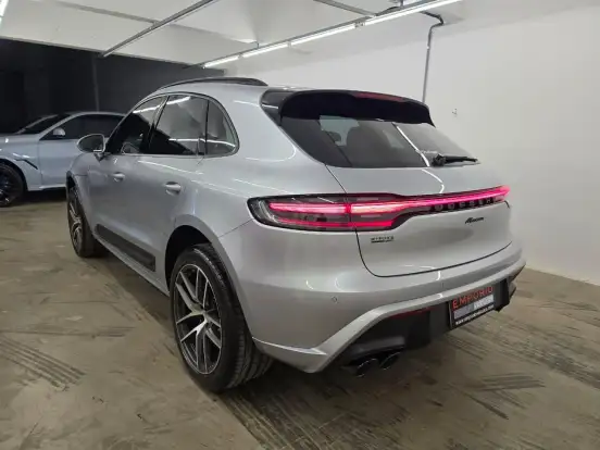 PORSCHE-MACAN-2025