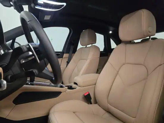 PORSCHE-MACAN-2025
