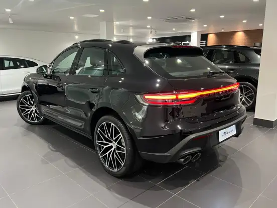 PORSCHE-MACAN-2026