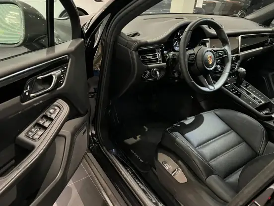 PORSCHE-MACAN-2026