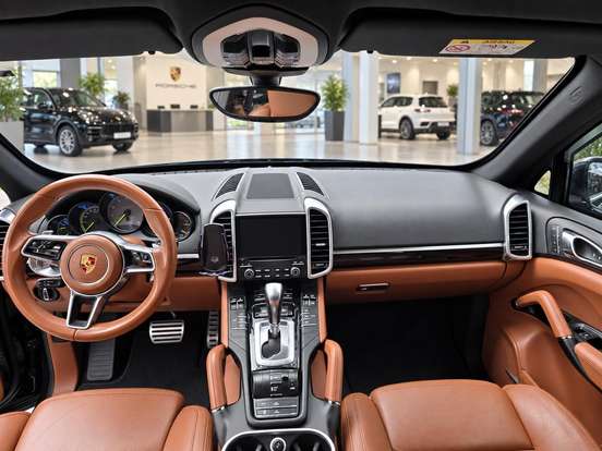 PORSCHE-CAYENNE-2016