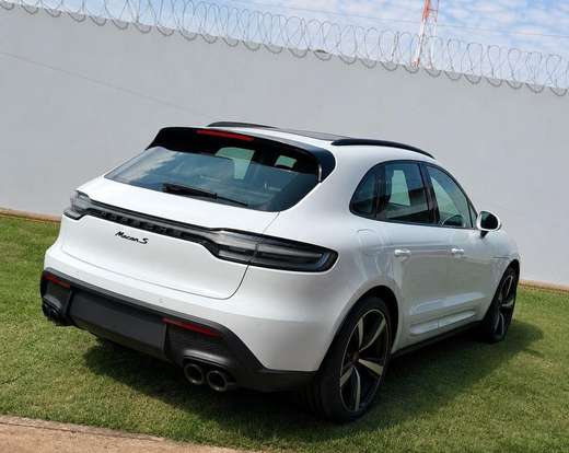 PORSCHE-MACAN-2024