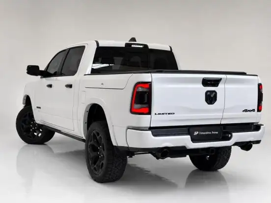 RAM-1500-5.7 V8 GASOLINA LIMITED NIGHT EDITION CD 4X4 AUTOMÁTICO RAM-1500-2023