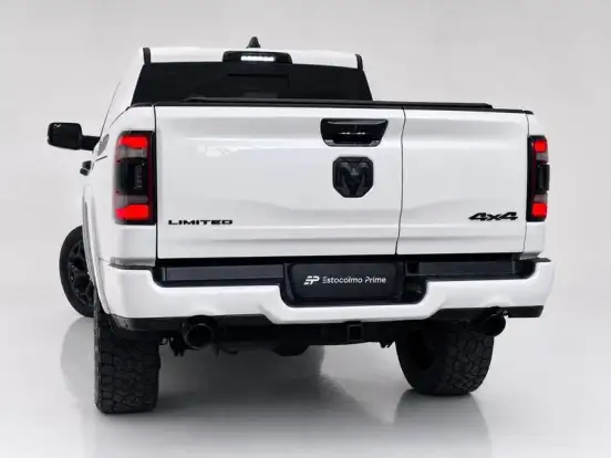 RAM-1500-5.7 V8 GASOLINA LIMITED NIGHT EDITION CD 4X4 AUTOMÁTICO RAM-1500-2023