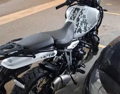 ROYAL ENFIELD HIMALAYAN 450 KAMET WHITE ROYAL ENFIELD HIMALAYAN 450 KAMET WHITE