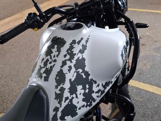 ROYAL ENFIELD-HIMALAYAN 450 KAMET WHITE ROYAL ENFIELD-HIMALAYAN 450 KAMET WHITE-2026